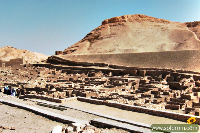 Deir el-Medina, the village of the workers