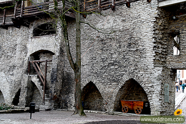 tallinn_medieval_castle